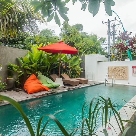Zen Rooms Seminyak Kayu Jati Esterno foto