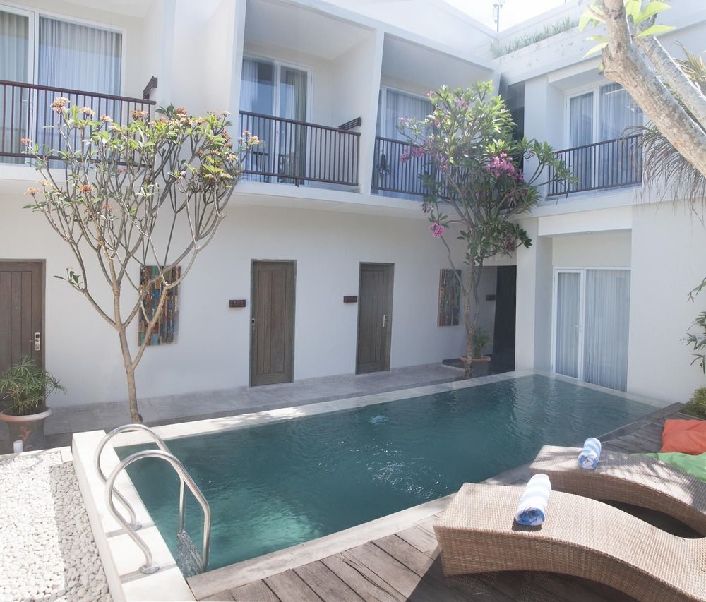 Zen Rooms Seminyak Kayu Jati Esterno foto